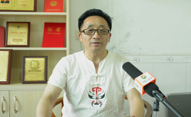【纪录片】记湘赣边革命老区的风湿骨病专家李孝玉